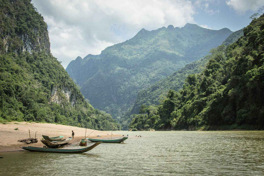 Lao People`s Democratic Republic - AloOui 